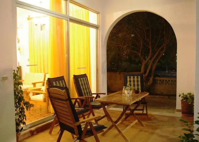 Hotel Laura 2*