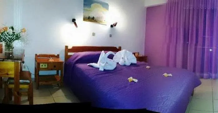 Laura Hotel