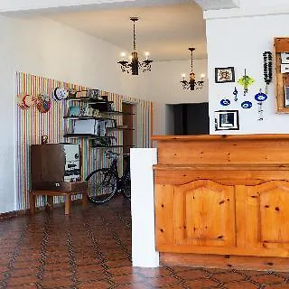 Laura Hotel