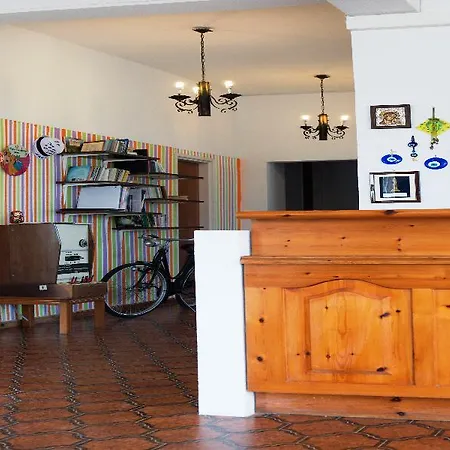Hotel Laura 2*