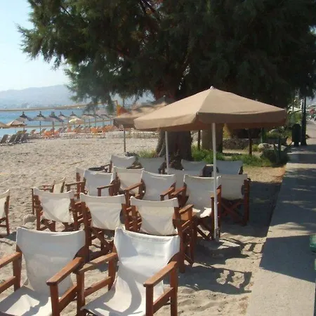 Laura Hotel 2*