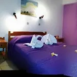 Laura فندق