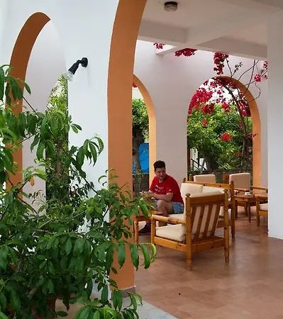 Hotel Laura Lambi (Kos)